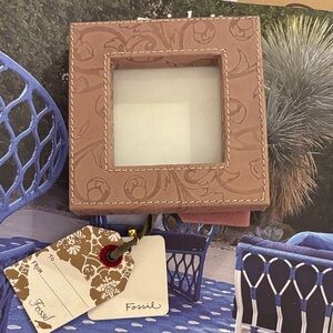 Fossil Brand Small 3x2 Frame